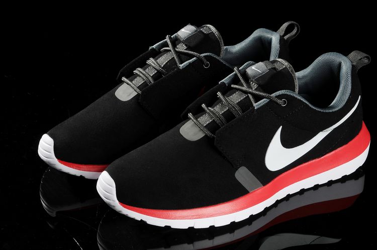 NIKE ROSHERUN NM 3M fur whtie rouge noir nouvelles chaussures (2)